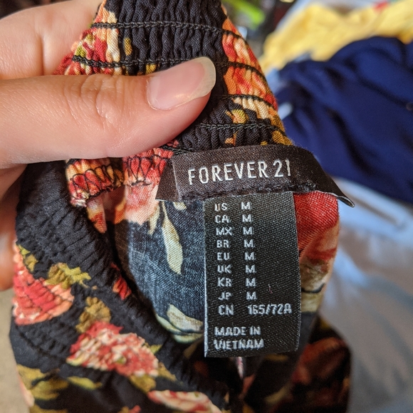 Rose pants 🌹 - Picture 4 of 4